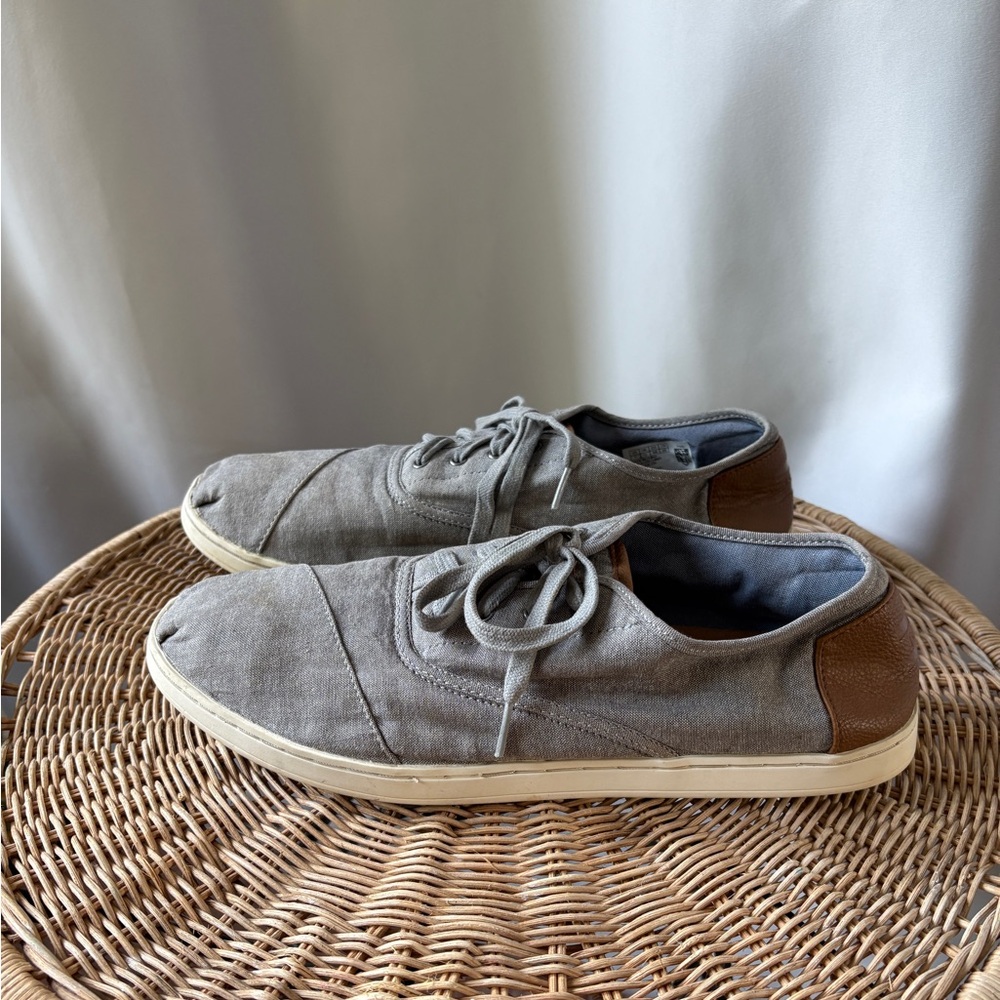TOMS Mens Gray Canvas Lace Up Sneakers ~Size 11
